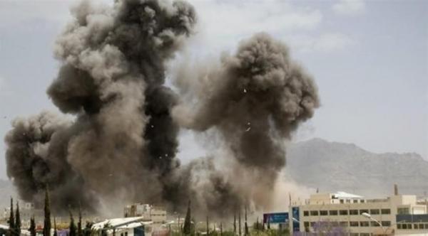 انفجار مخزن أسلحة ومعمل لصناعة المتفجرات تابع للحوثيين بالحديدة