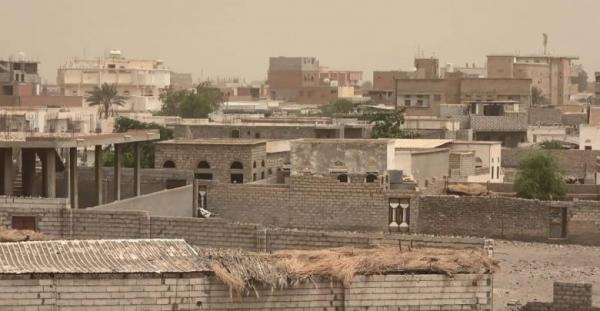 قصف حوثي على مواقع القوات المشتركة في التحيتا