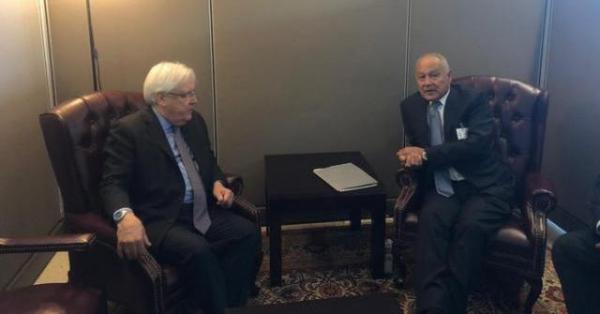 أبوالغيط يبحث وغريفيث جهود إحياء السلام في اليمن