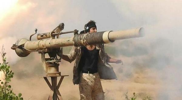 القوات الحكومية تستهدف رتلاً عسكرياً حوثيا في البقع بصعدة