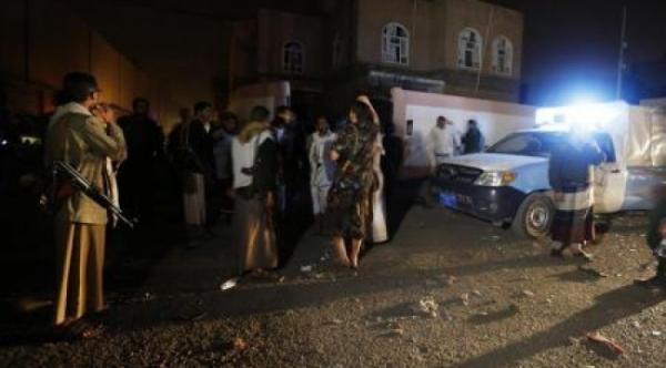 مليشيات الحوثي تداهم منزلا بصنعاء وتختطف رجل وزوجته 